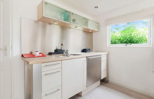 Idyllic Holiday Home in Ooltgensplaat With Private Terrace - Photo 10