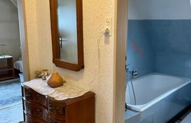 Charming, bright family home with conservatory - Foto 11