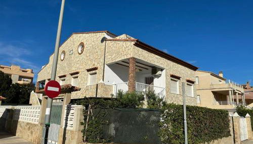 Nice apartment with garden - Photo 5