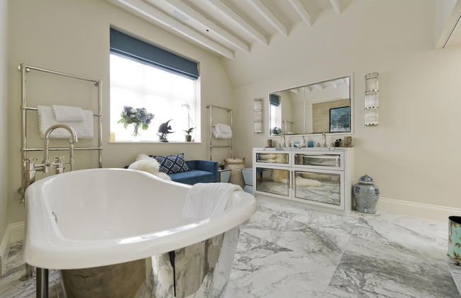 Stunning Fulham Apartment - Photo 24