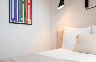 Studio sous les combles côté rue, parking gratuit - Foto 6