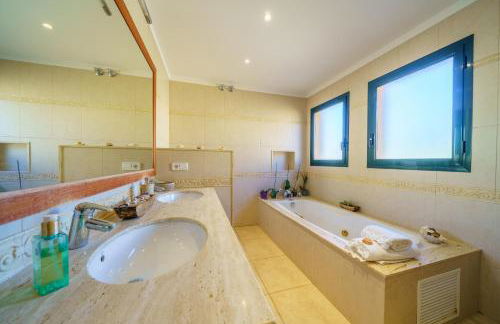 Villa Jaruco Lux Piscina Privada Familiar BBQ Aire Acondicionado - Foto 25