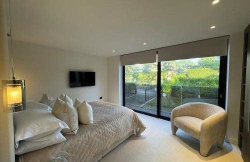 Luxury Villa - Hot Tub - Exclusive Offers - Amar Luxury Stays - Photo 45