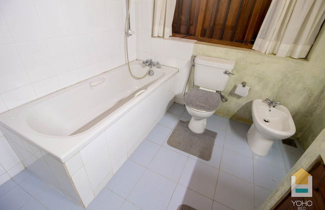 Serenity Lake Front Villa - Foto 52