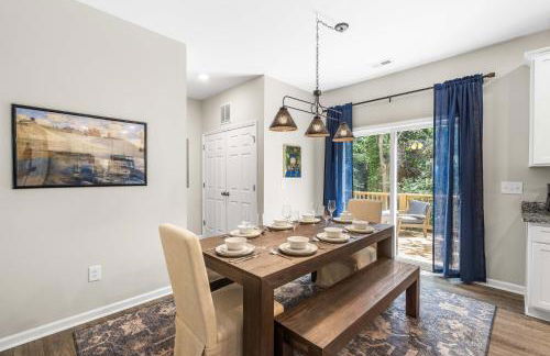 Charming 5bd - BBQ - Deck- 4mins Duke University - Photo 23