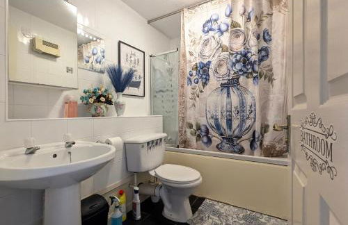 Vintage 2-Bed City Centre Gem Free Parking - Foto 6