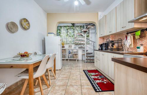 Jo's Guesthouse, Benitses - Foto 6