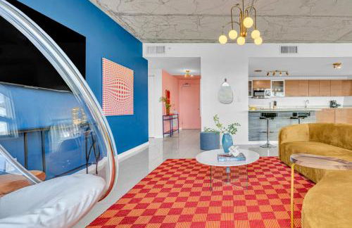 Miami Vice - Central Midtown Pool and Parking - Foto 9