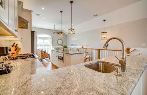 Close to Brigantine Beach Home with 2 Decks - Foto 10