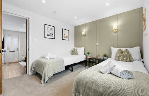 3-BR Luxe Cowes Cottage Harbour Views, Sleeps 6, with Private Garden - LONG TERM STAY WINTER SPECIAL OFFER AVAILABLE! - by Blue Puffin Stays - Foto 39