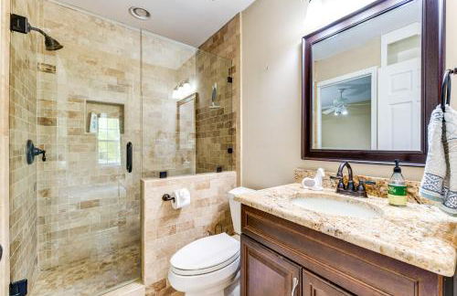 2 Mi to Lake Norman Home with Deck in Huntersville! - Foto 24