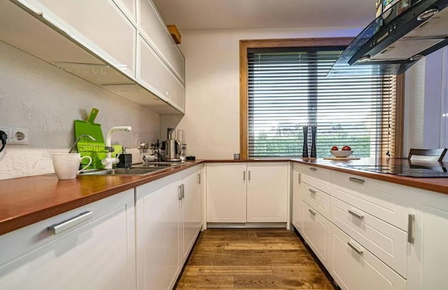 Luxurious Amber Villa With Private Pool and Garden Views - Photo 52