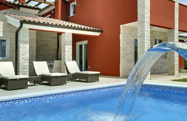 Modern Holiday Home With Pool in Bratulici - Foto 32