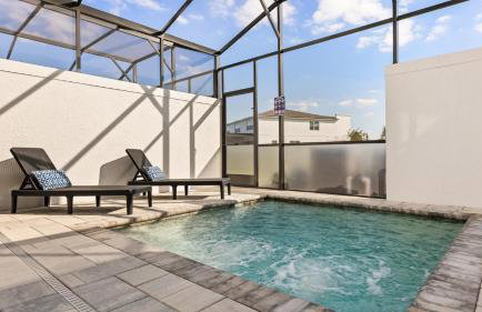 Stunning Townhome with Private Pool & Games Room - Foto 7