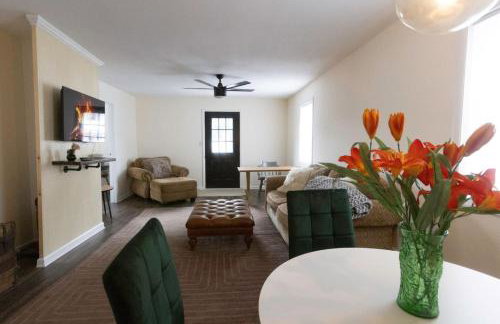 Private Classy 2nd Flr 3 Bed Apt Near Downtown - Foto 26