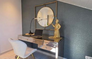 Ferienwohnung König Ludwig - Modernes Design-Apartment für Paare und Genießer am Starnberger See by LIVARIA - Foto 55