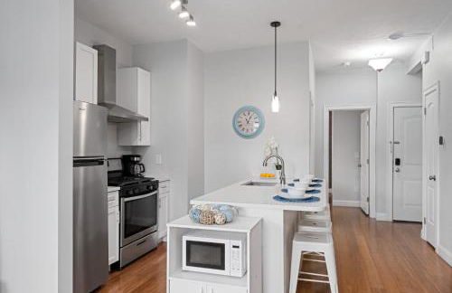 Jennifer's Stylish Apt Private Deck Backyard Oasis - Foto 7