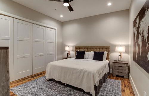 Large 3 bedroom 3 and a half Bath Downtown Condo - Foto 9