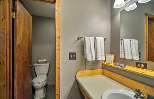 All Season Big Bear Lake House, Walk to Beach - Foto 17