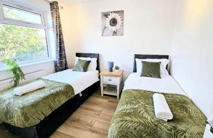 3 BEDROOM, FREE PARKING, WiFi, COSY, 5-BED HOUSE WITH GARDEN - Foto 13