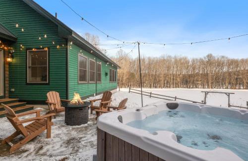 RiverNest - 1700 feet of Private Frontage on the Pemi River - 25 Acres, Sleeps 16, Close to Golf, Skiing, Hiking - Foto 18