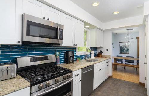 Mountain Over Main Street 5 Min. to Downtown Weaverville, Fire Pit & Views! - Foto 3