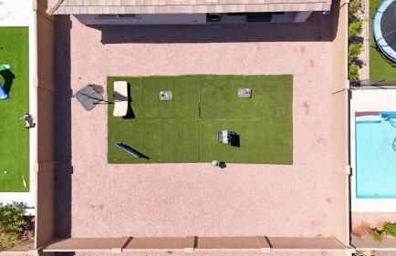 Modern Desert Home-Great for families & groups, near golf, hiking, and city fun, Private in-law suite with own entrance also available separately - Foto 41