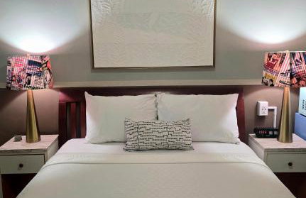 HARRY'S MAN CAVE - A Vintage Motel on the Historic 395 route - The New Star Motel Experience - Photo 108