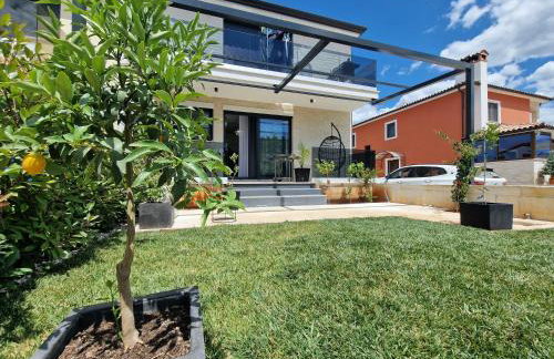 Alessandra D'or - Photo 1