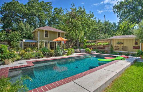 4 Mi to Dtwn! Fort Worth Cottage with Shared Pool - Photo 3