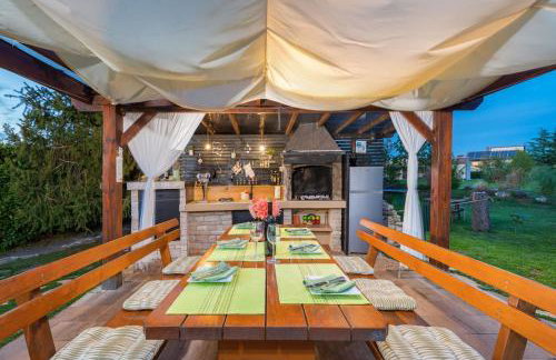 Holiday house Dorstari by Villsy - large garden with pool, playground for kids and adults - Photo 39