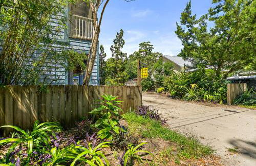 Treetop Cottage - 3 blocks from Historic District - Foto 23