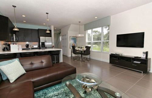 Serenity 3 Bed 3 Bath Townhome With Pool, Private Balcony, Clubhouse, Communal Pool, Conservation View, Disney 15 Mins By Orlando Holiday Rental, - Foto 9
