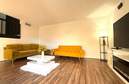 Bright 2BR Poolside Retreat Downtown Fort Myers - Foto 23