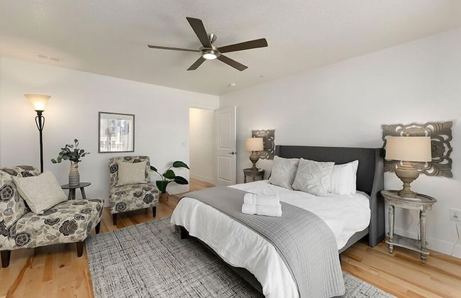 Gorgeous Townhome Steps From the Brewery District! - Foto 2