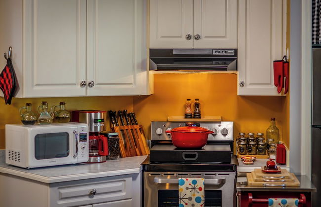 Rayleigh River Retreat - Garden Oasis - Photo 22