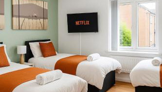 Bright 4BR Pets OK Driveway Sleeps 9 - Foto 3