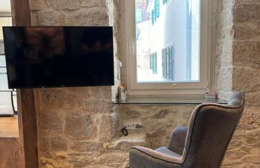 Luxury Apt Petra in 400 year old stone house 4+2 - Photo 26