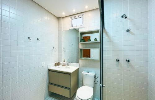 ACONCHEGANTE E MODERNO APARTAMENTO PERTÍSSIMO DA PRAIA - Foto 15