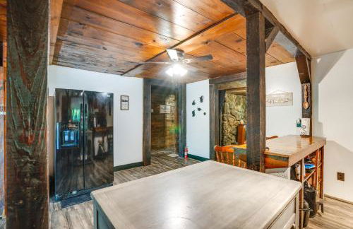 French Lick Getaway with Deck, Grill and Fire Pit! - Foto 9