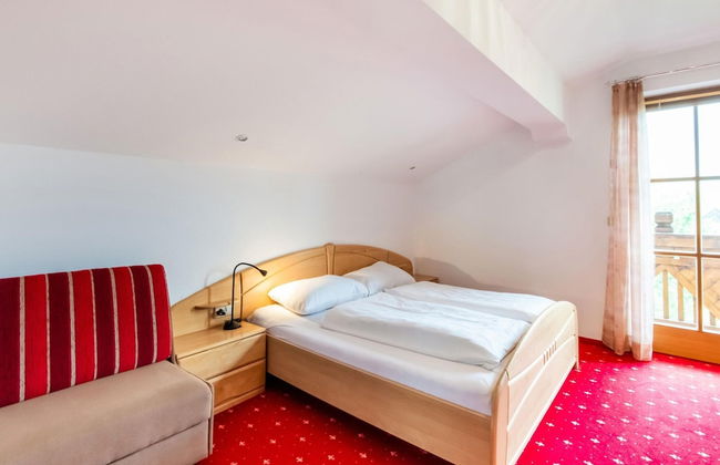 Quietly-located Apartment Near the Center of Radstadt - Photo 4