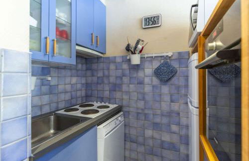 Studio cabine 6 personnes au pied des pistes à Gourette, séjour avec balcon, parking - FR-1-400-117 - Foto 4