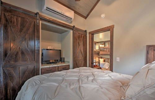 Secluded Morganton Tiny Home with Grills! - Foto 12