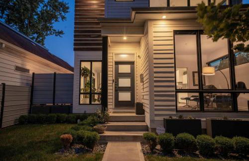 3 bed 3 bath Modern Luxury Home with Hot Tub and Rooftop Patio - Foto 5