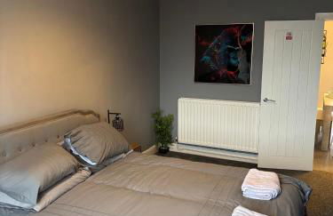 Affordable Luxury 2 Stunning apartment Sunderland close to City centre hospital Crown Works Studio and Nissan - Foto 18