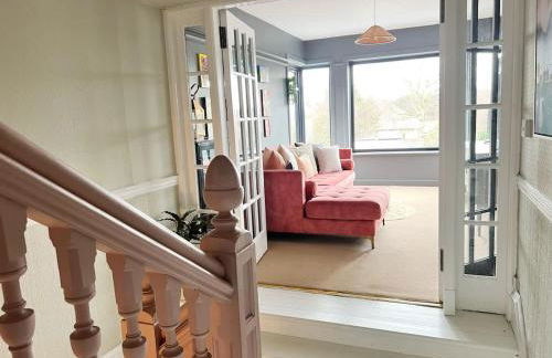 Gilmore House - 5 Bedroom Victorian Home with Hot Tub - Photo 20