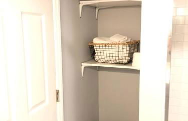 Recently Renovated Chic Durham Farmhouse - Photo 19