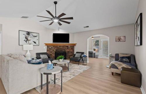 Comfortable 4BR Stay | Room for Everyone - Foto 5