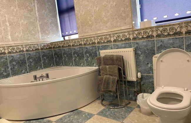 7 Person Home Flat W/parking - Near Swansea Centre - Foto 8