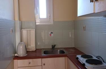 Canditas Studios - Photo 20